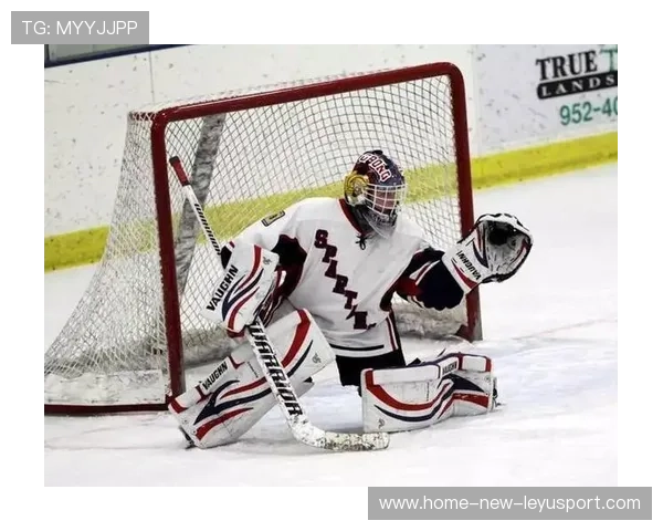 冰球守门员超神发挥，整场拒绝所有射门
